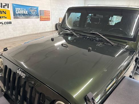 Used 2012 Jeep Wrangler Unlimited Sport AWD/4WD image 96