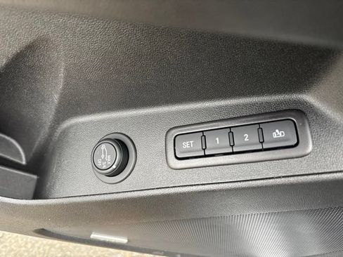 Used 2020 Chevrolet Equinox Premier AWD/4WD image 14