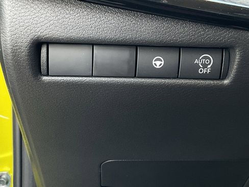 New 2026 Nissan Kicks SR image 25