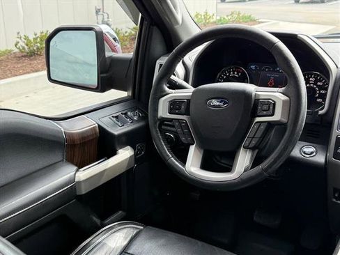 Used 2017 Ford F150 Lariat w/ Equipment Group 502A Luxury AWD/4WD image 10