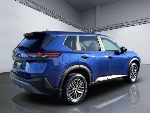 Used 2023 Nissan Rogue S AWD/4WD image 7
