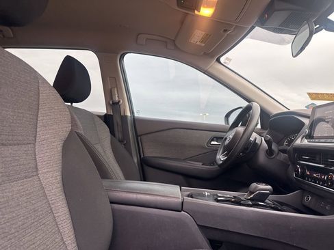 Certified 2022 Nissan Rogue SV image 25