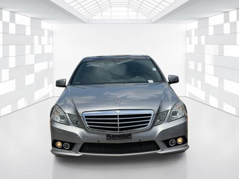 Used 2010 Mercedes-Benz E 350 4MATIC Sedan image 2