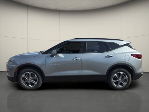 Used 2024 Chevrolet Blazer LT w/ Convenience Package FWD image 5