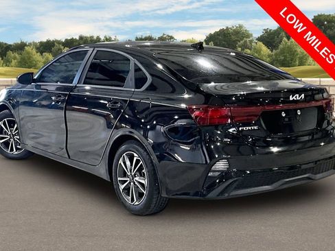 Used 2022 Kia Forte LXS w/ LXS Technology Package FWD image 10