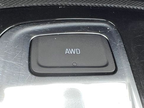Used 2022 Chevrolet Equinox Premier AWD/4WD image 33