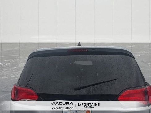 Used 2023 Chrysler Voyager LX image 5