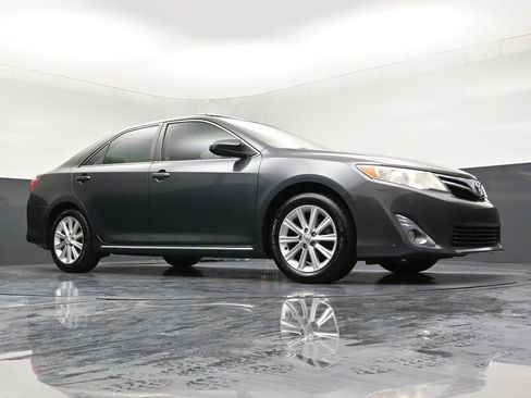 Used 2012 Toyota Camry XLE image 26