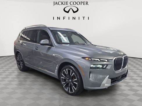 Used 2024 BMW X7 xDrive40i AWD/4WD image 3