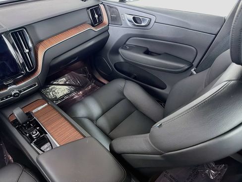 Certified 2023 Volvo XC60 T8 Plus AWD/4WD image 25