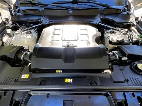 Used 2017 Land Rover Range Rover Sport SVR image 27