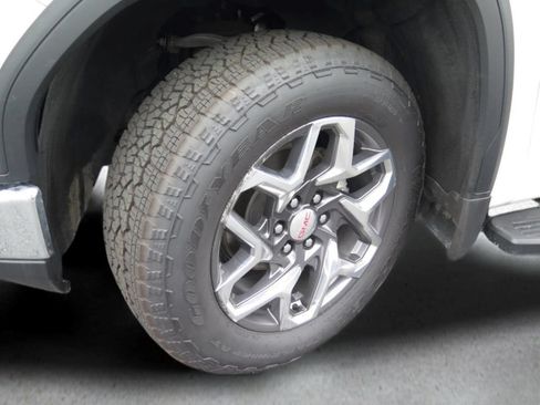 Used 2025 GMC Sierra 1500 SLT w/ SLT Premium Plus Package AWD/4WD image 25