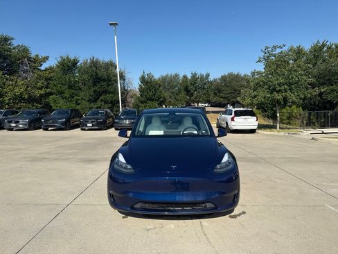 Used 2023 Tesla Model Y Long Range AWD/4WD image 3