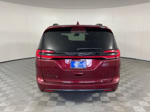 Used 2021 Chrysler Pacifica Touring w/ S Appearance Package FWD image 13
