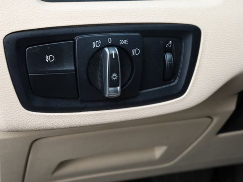 Used 2017 BMW X1 xDrive28i w/ Premium Package image 50