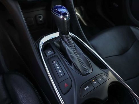 Used 2016 Chevrolet Volt Premier w/ Driver Confidence Package image 26