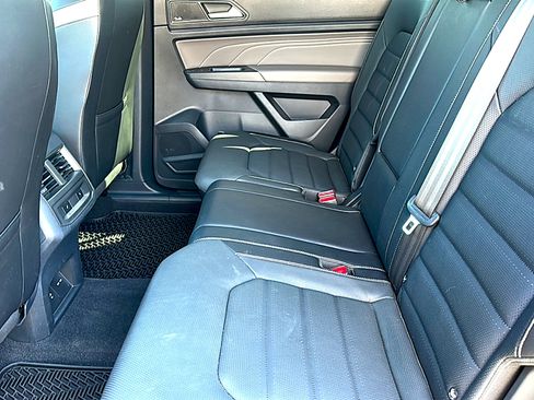 Used 2023 Volkswagen Atlas Cross Sport SEL Premium R-Line AWD/4WD image 19