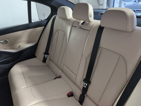 Used 2025 BMW 330i Sedan w/ Convenience Package image 28