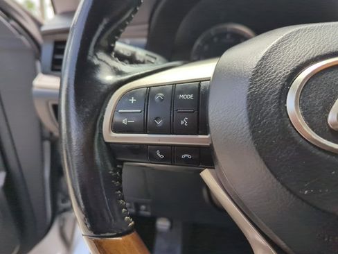 Used 2016 Lexus ES 350 w/ Premium Package w/Wood Trim FWD image 17
