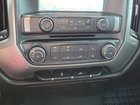 Used 2019 Chevrolet Silverado 1500 LT AWD/4WD image 17