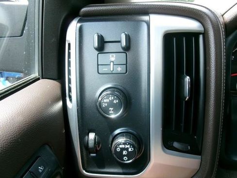 Used 2015 GMC Sierra 1500 SLT w/ Driver Alert Package AWD/4WD image 19
