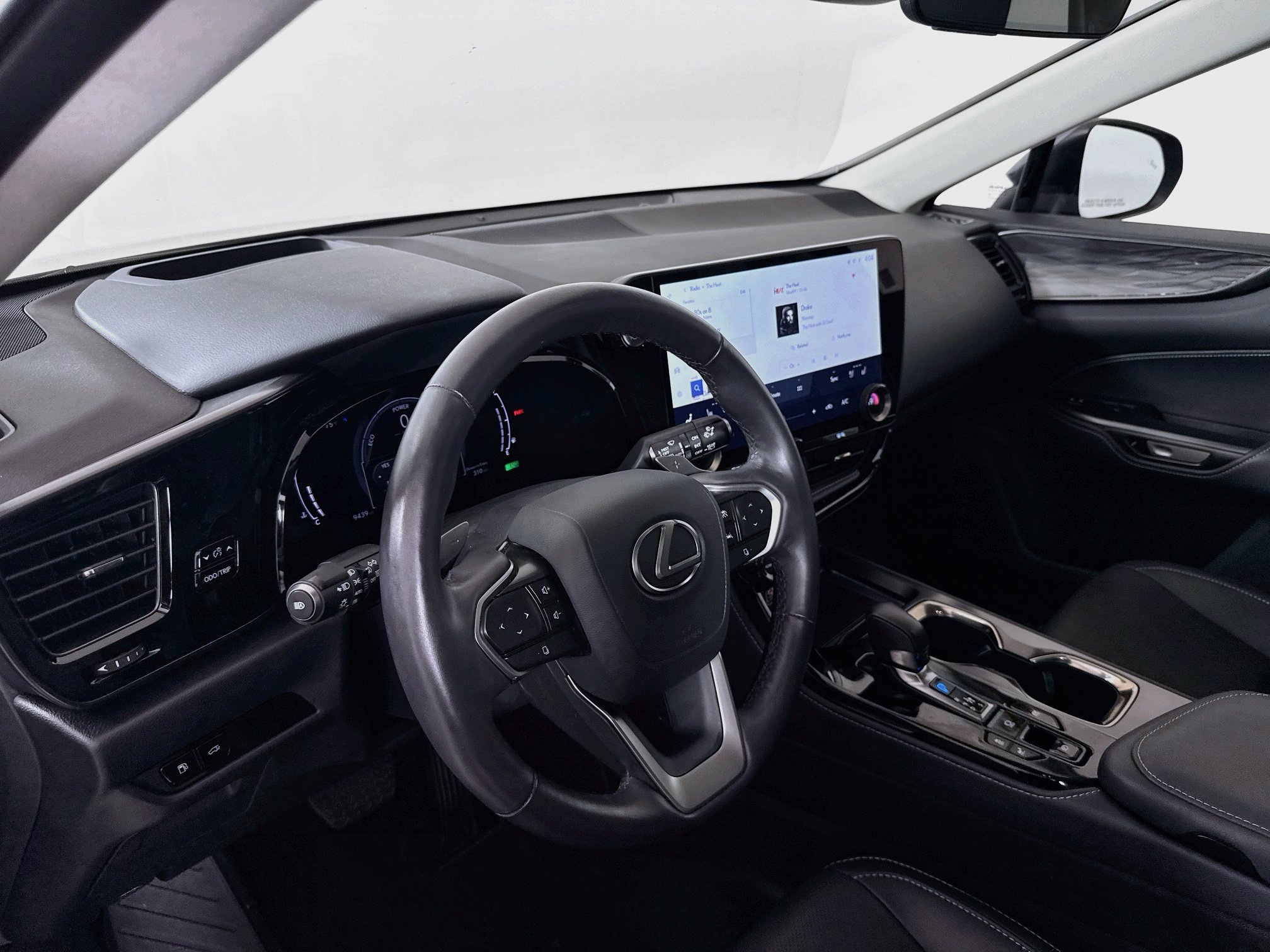 Used 2025 Lexus NX 350h AWD w/ Accessory Package (2T) image 10