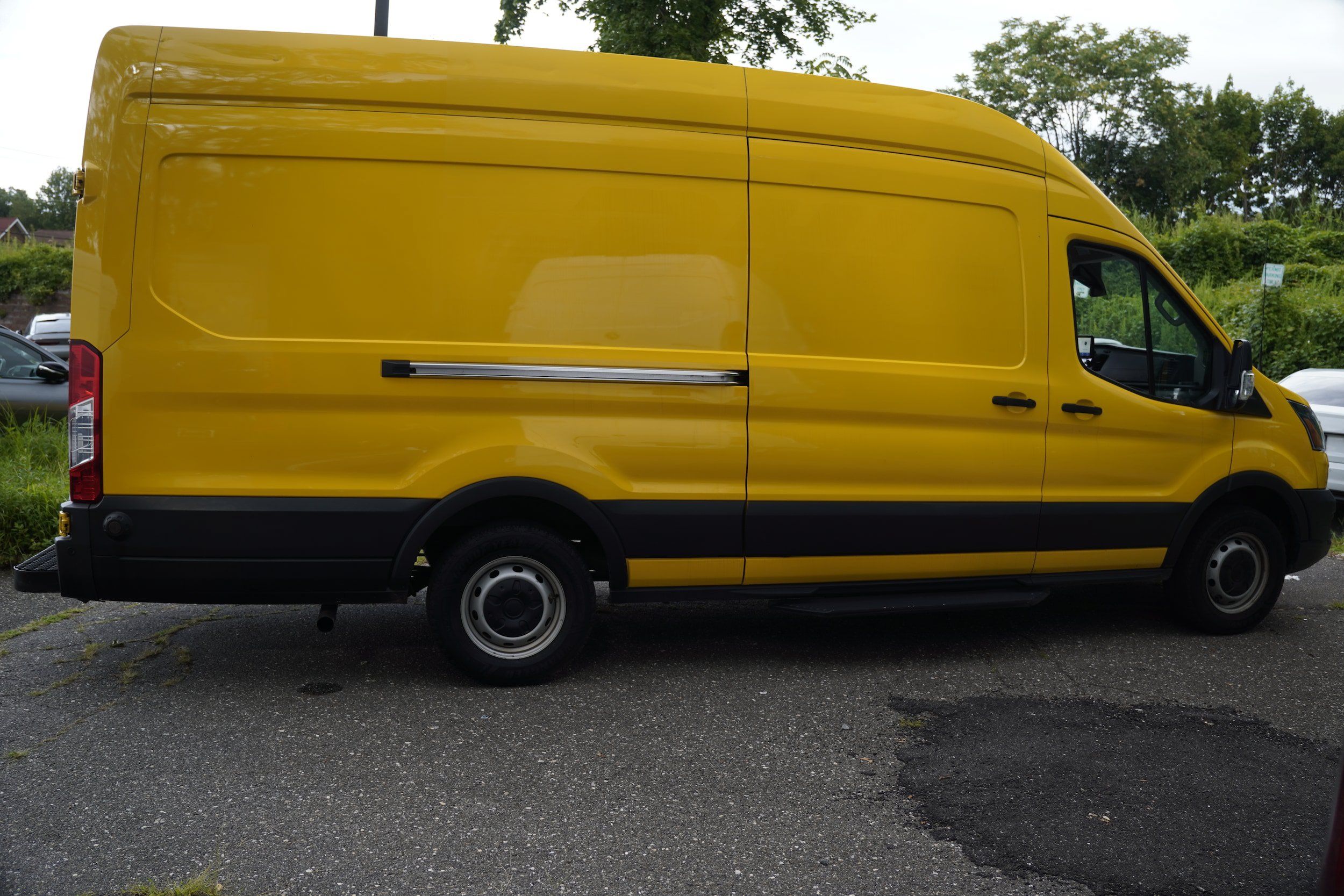 Used 2021 Ford Transit 250 148 High Roof Extended w/ Parcel Delivery Package RWD image 8