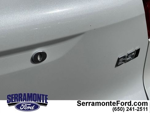 Used 2025 Volvo XC40 B5 Plus image 29