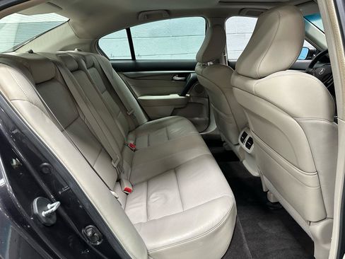 Used 2012 Acura TL w/ Technology Package FWD image 11