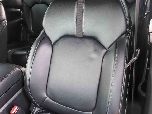 Used 2025 Honda Pilot Touring image 32