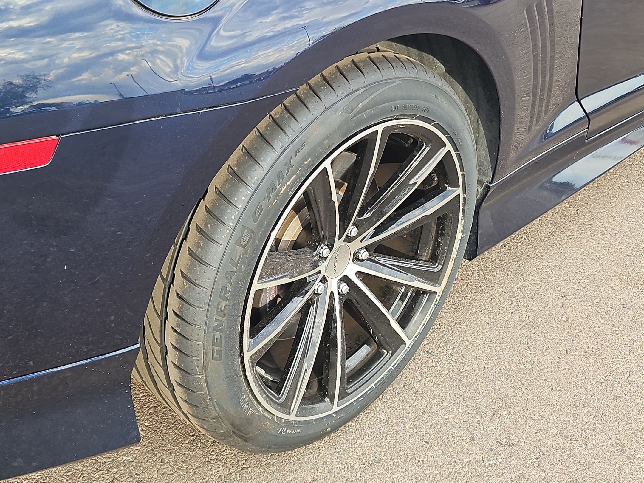 Used 2010 Chevrolet Camaro SS w/ LPO, Ground Effects Package RWD image 12