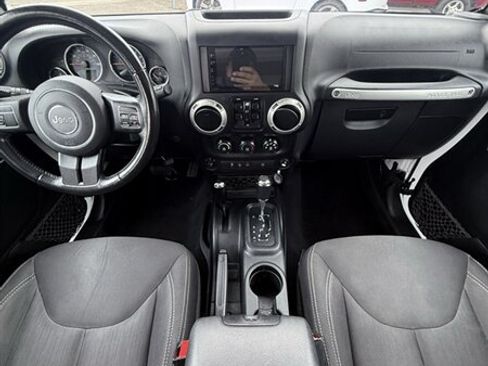 Used 2018 Jeep Wrangler Unlimited Sahara AWD/4WD image 29