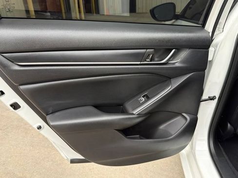 Used 2021 Honda Accord Sport image 12