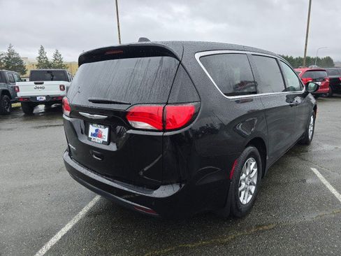 New 2026 Chrysler Voyager LX FWD image 3