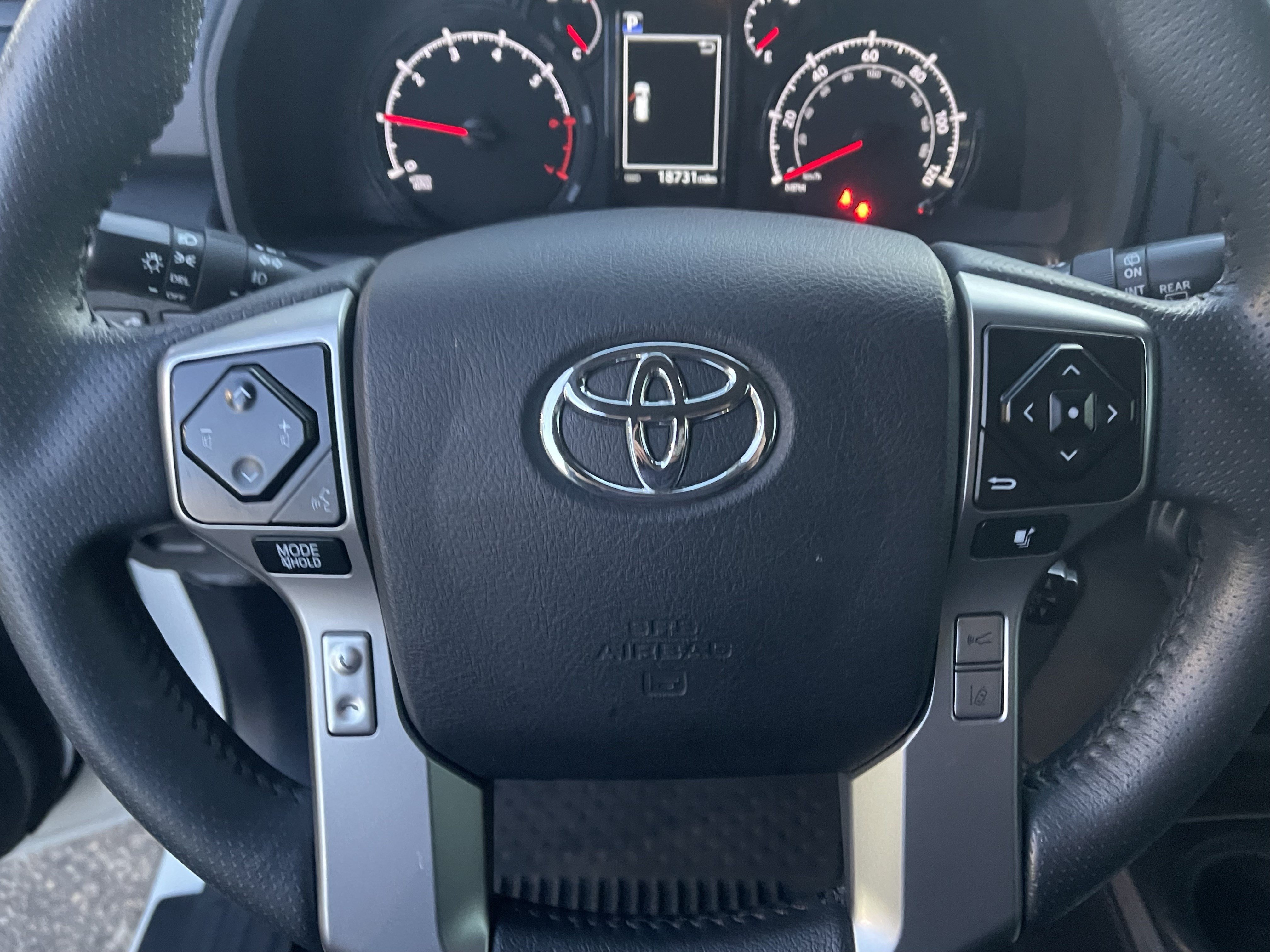 Used 2022 Toyota 4Runner SR5 AWD/4WD image 19