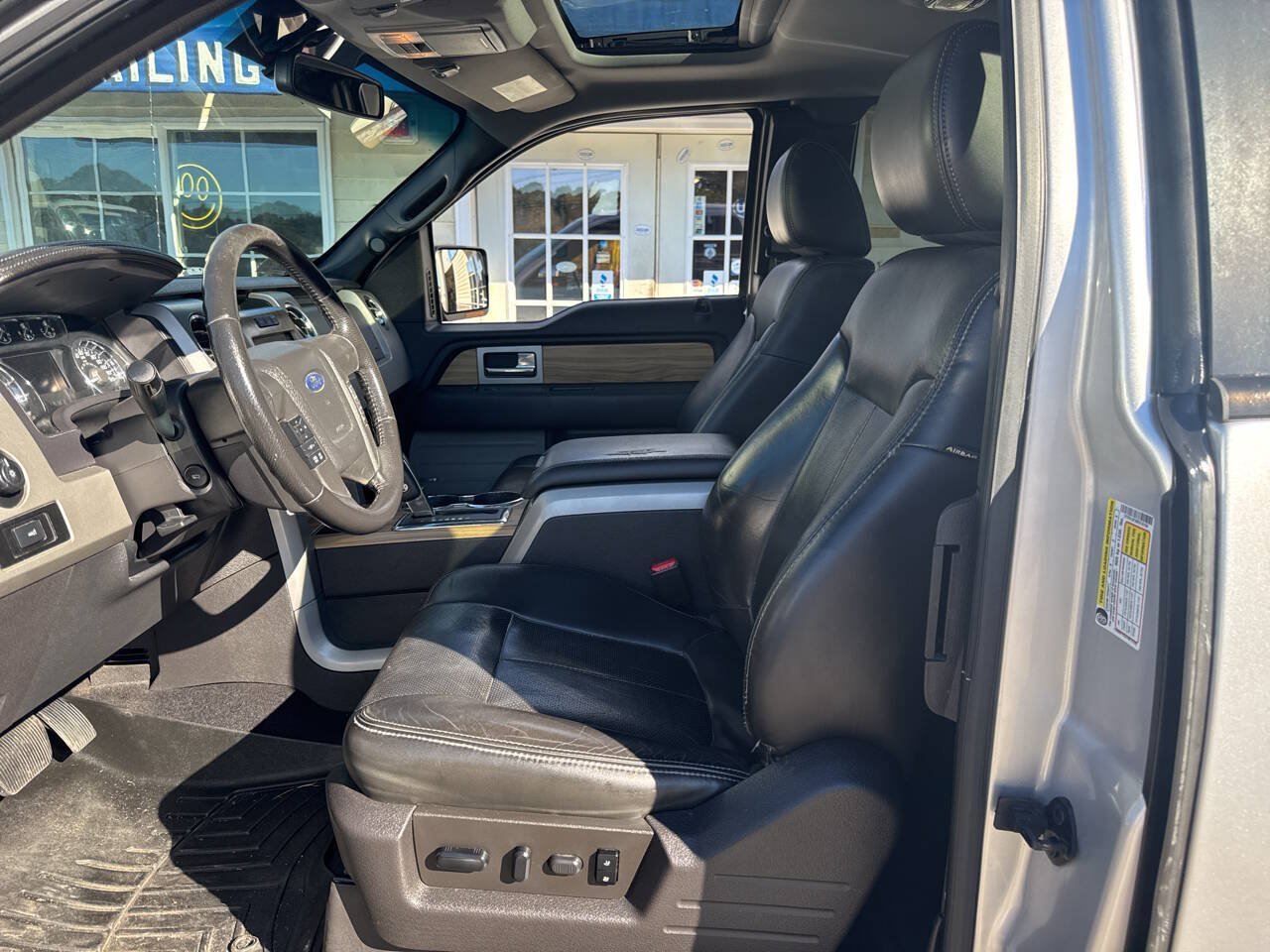 Used 2011 Ford F150 Lariat w/ Lariat Chrome Pkg AWD/4WD image 21