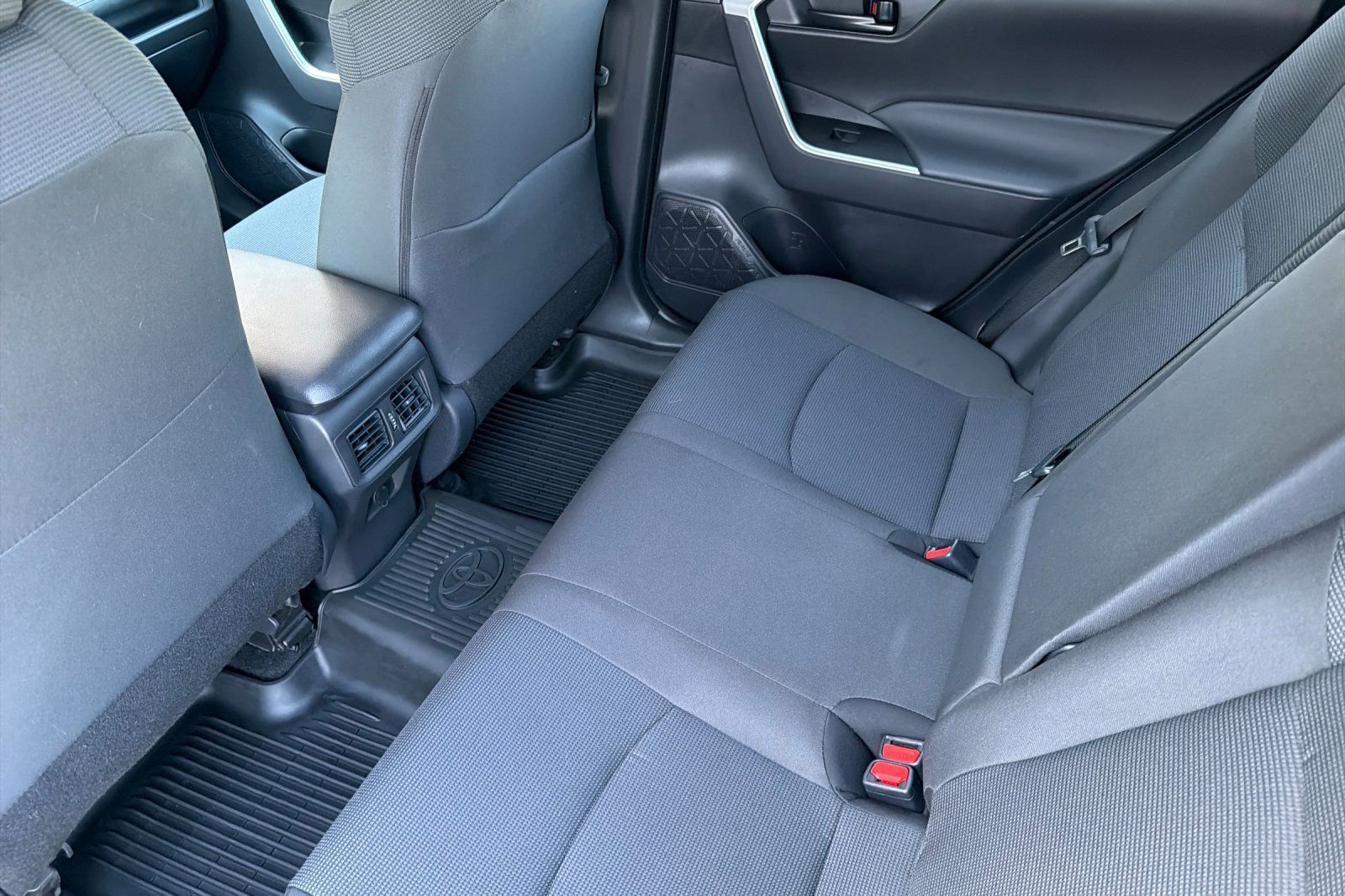 Certified 2025 Toyota RAV4 LE FWD image 11