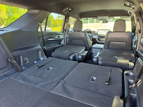 New 2026 Ford Explorer ST-Line w/ ST-Line Street Pack RWD image 38