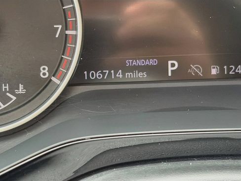 Used 2022 Nissan Pathfinder Platinum w/ Cargo Package FWD image 11