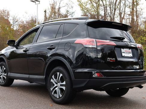Used 2017 Toyota RAV4 LE image 3