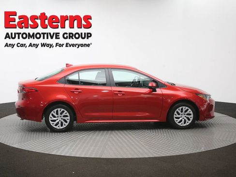 Used 2020 Toyota Corolla LE FWD image 43