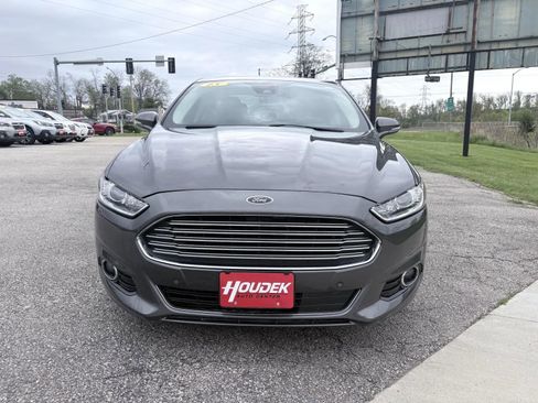 Used 2015 Ford Fusion Titanium FWD image 2