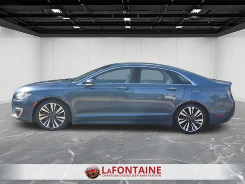 Used 2018 Lincoln MKZ Reserve w/ Climate Package FWD image 3