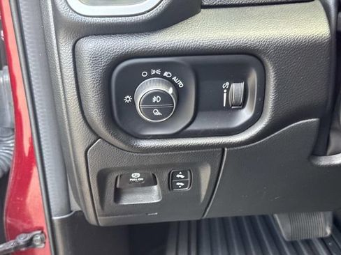 Used 2023 RAM 1500 Big Horn AWD/4WD image 29
