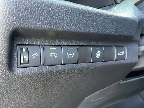 Used 2024 Toyota RAV4 XLE Premium image 20