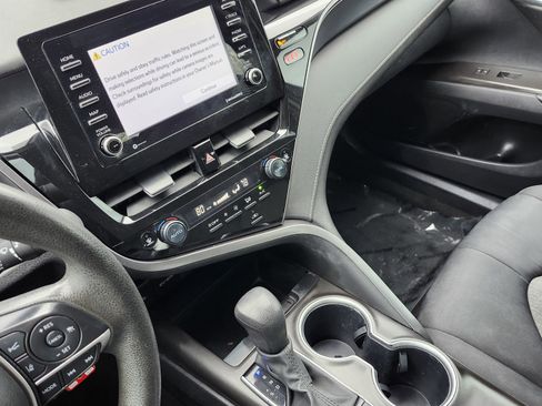 Used 2024 Toyota Camry LE image 27