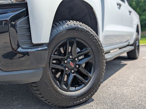 Used 2019 Chevrolet Silverado 1500 Custom Trail Boss w/ Custom Convenience Package AWD/4WD image 30