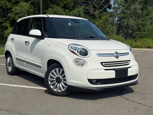 Used 2015 FIAT 500L Lounge FWD image 1