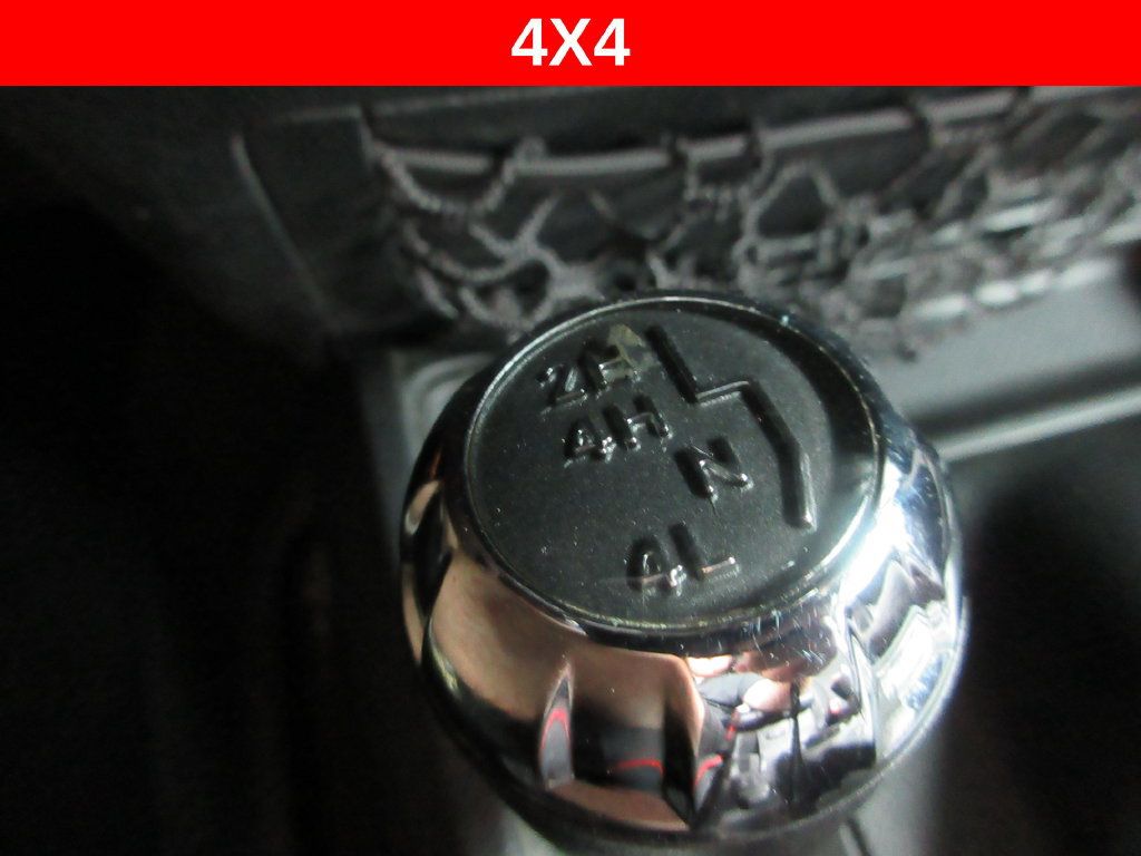 Used 2018 Jeep Wrangler Unlimited Sahara AWD/4WD image 22