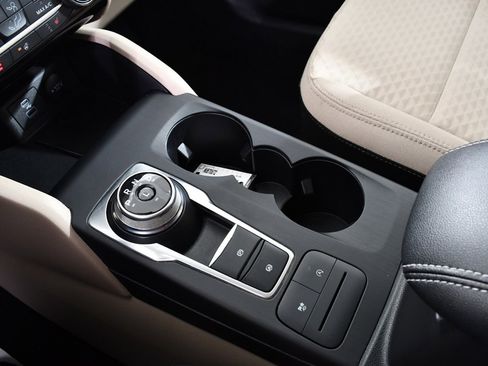 Used 2022 Ford Escape SE w/ Cold Weather Package image 31